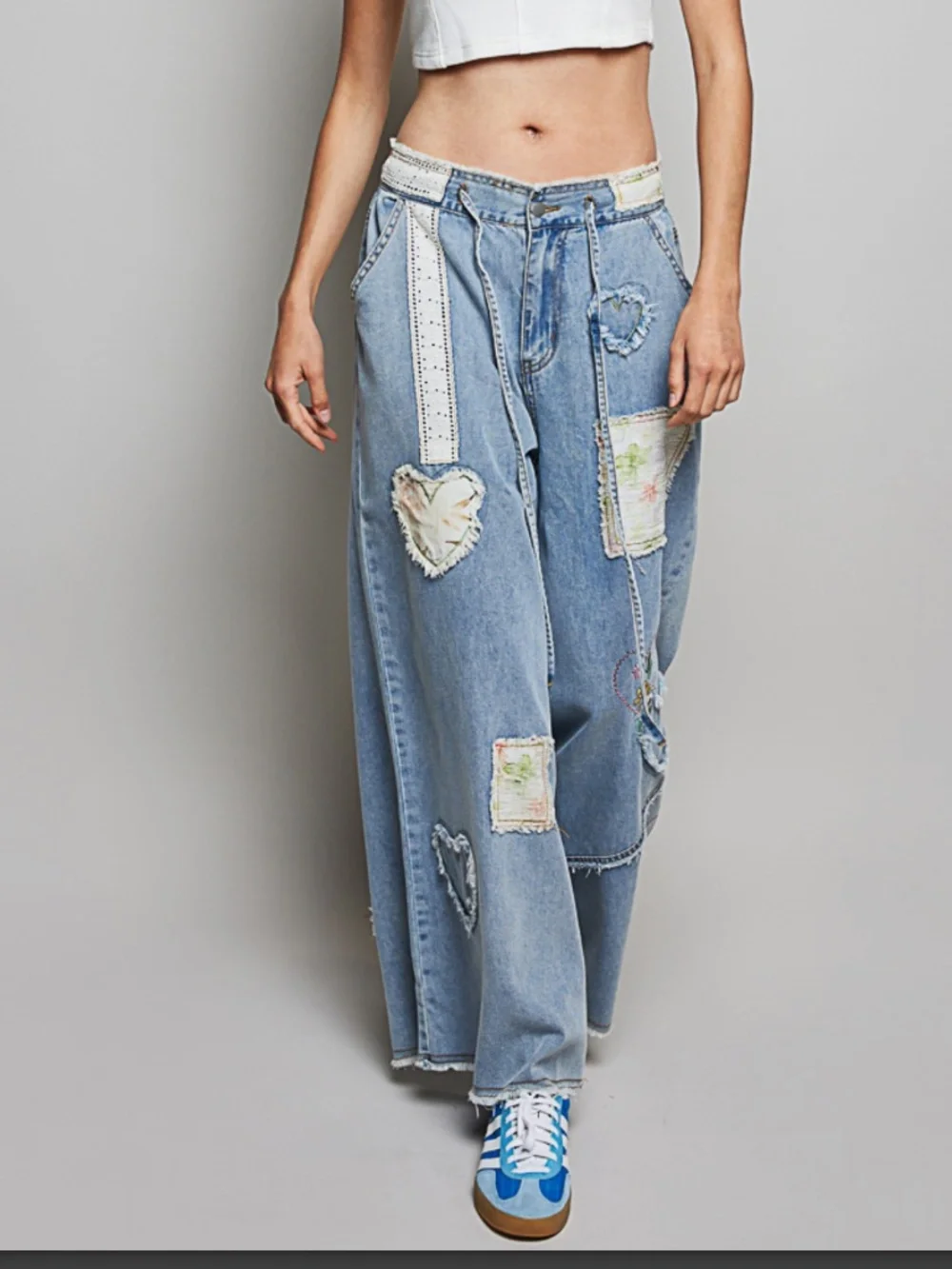 POL Light Wash Denim Stretchy Waist Floral heart Patchwork Wide leg Denim Jeans - Picture 7 of 7